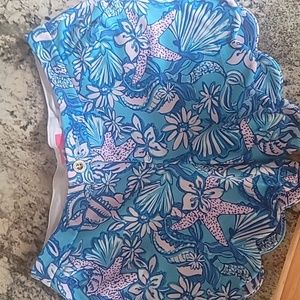 Lily pullitzer new pattern ...sound the sirens scallop knit shorts size 12